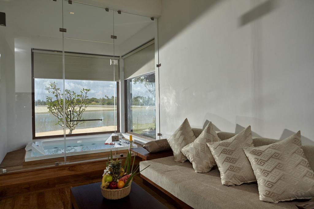Amaranthe Bay Resort & Spa Trincomalee Habitación foto
